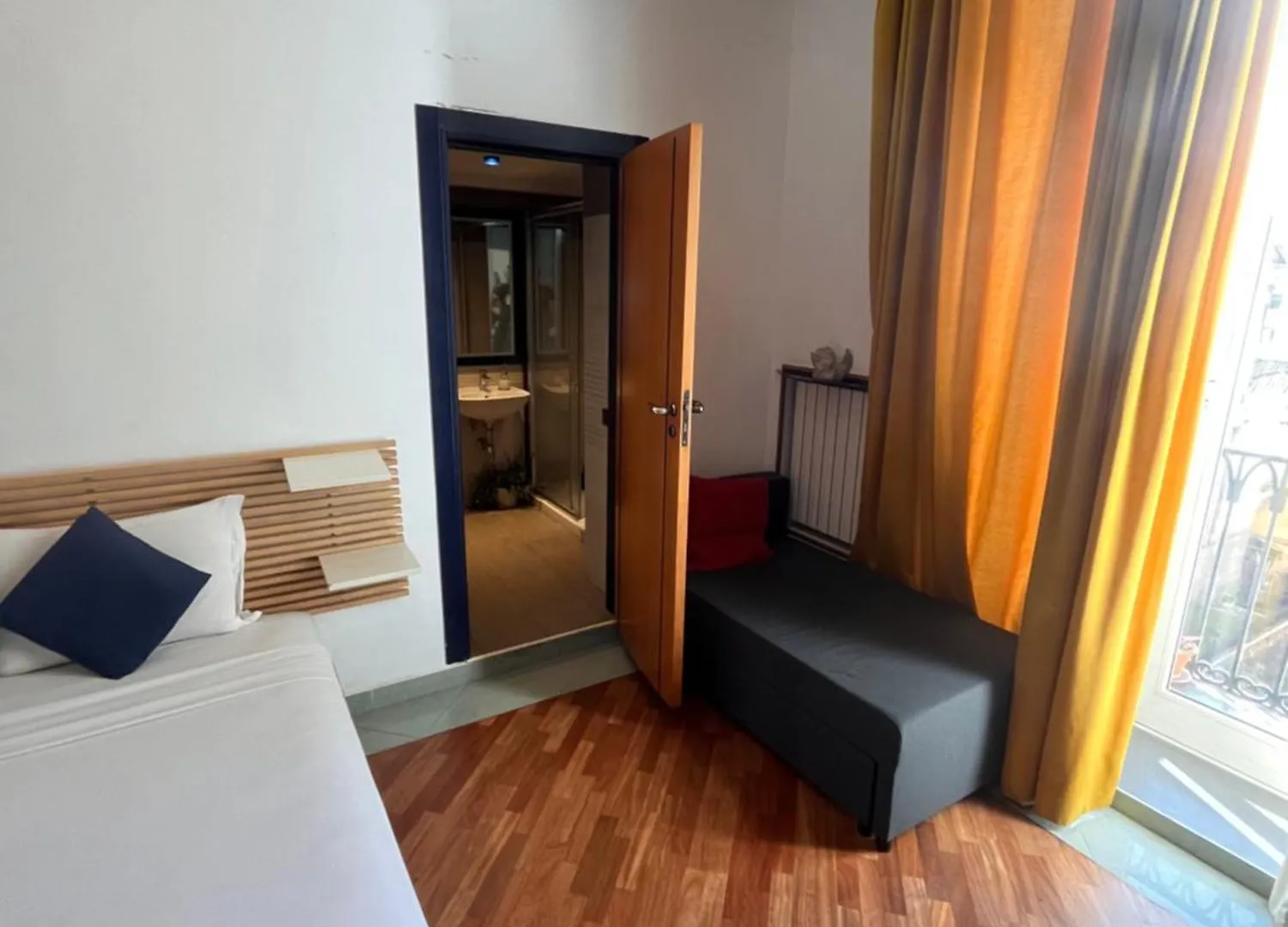 Lanova21 Bed & Breakfast Naples 0*,